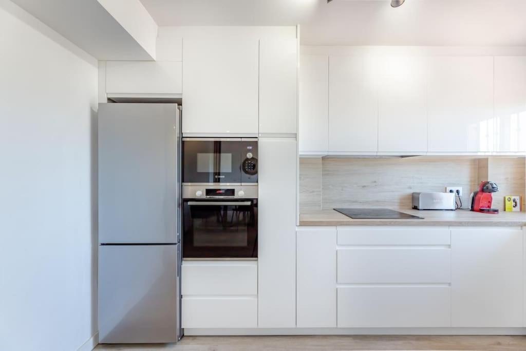 Apartment Renovated Townhouse Walk To And Golf Rdr417 Málaga