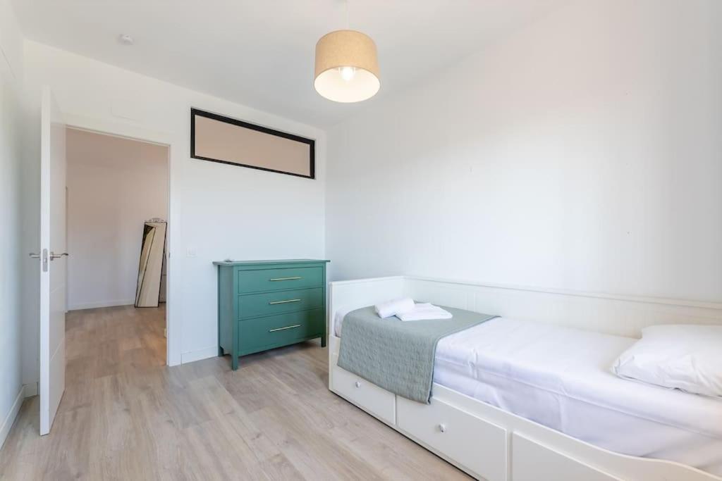 Apartment Renovated Townhouse Walk To And Golf Rdr417