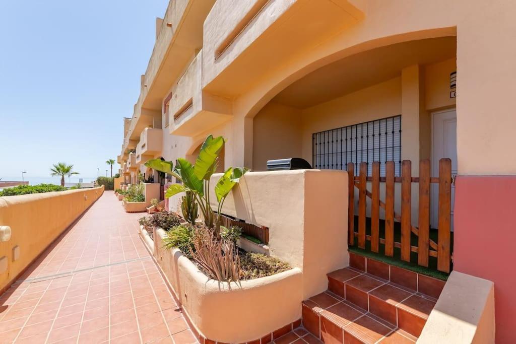 Apartment Renovated Townhouse Walk To And Golf Rdr417