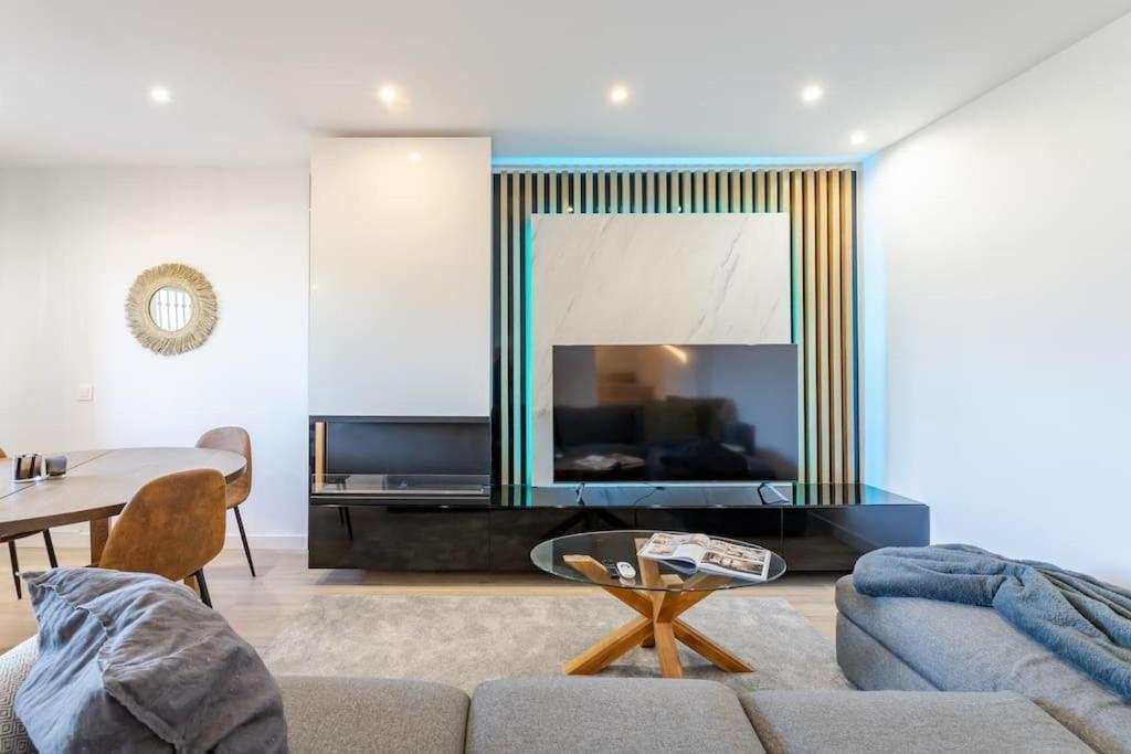 Renovated Townhouse Walk To And Golf Rdr417 *